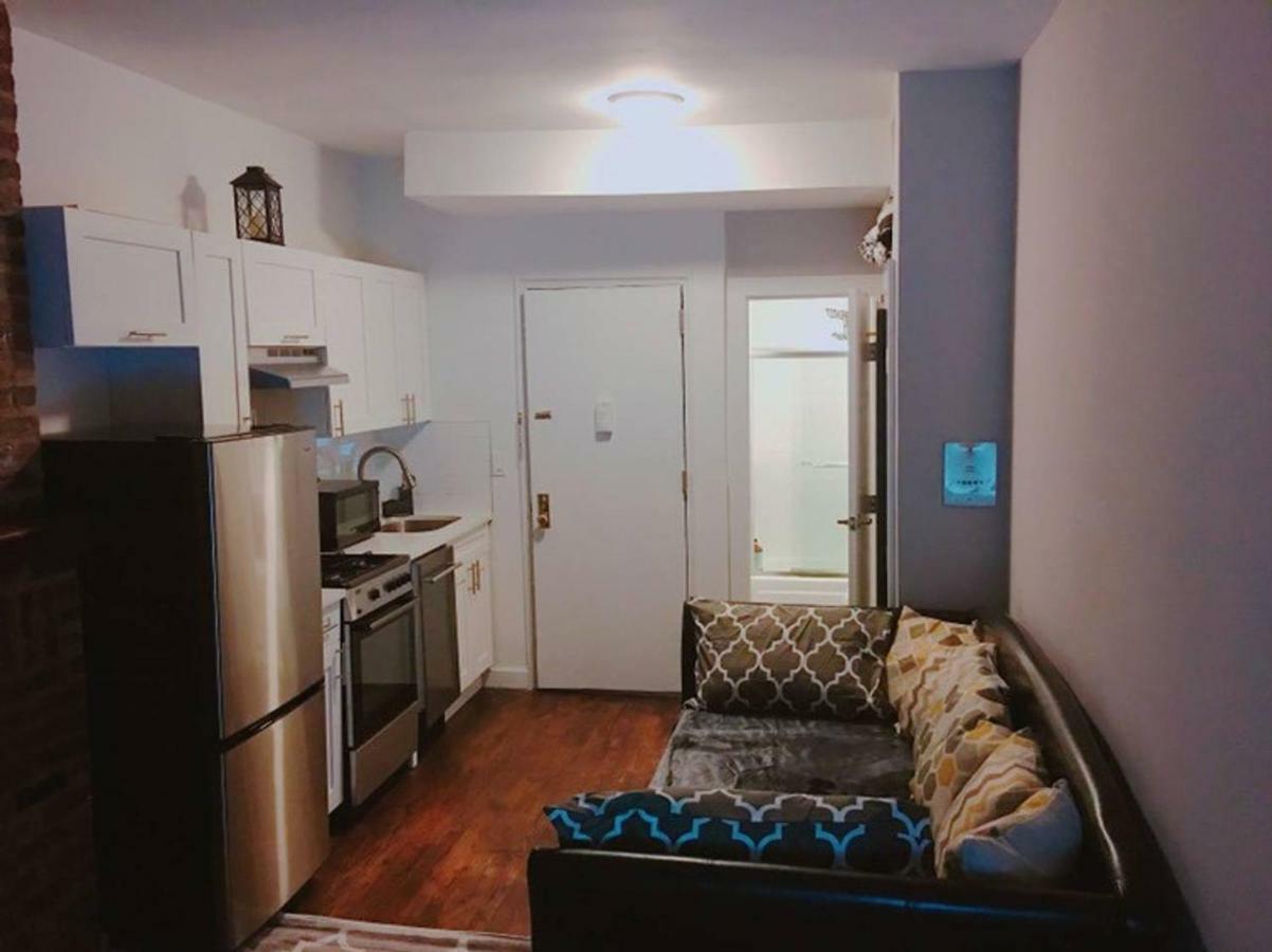 Apartment Studio At 29th Street & 10th Avenue New York