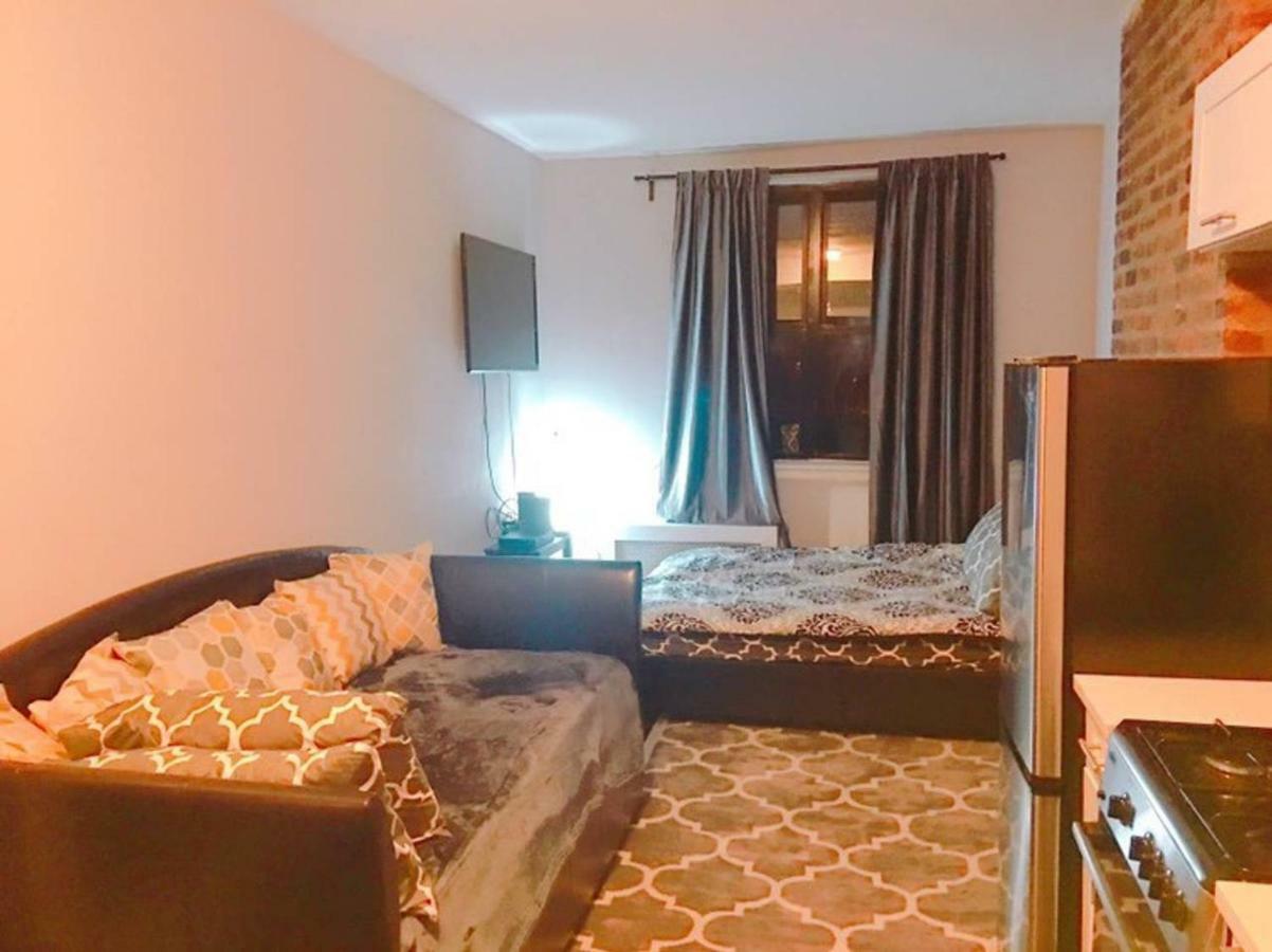 Apartment Studio At 29th Street & 10th Avenue New York