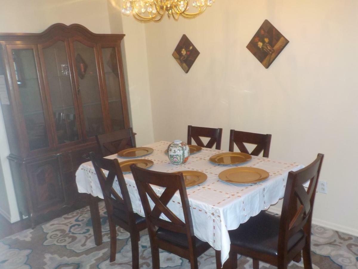 Guest house At The Water's Edge In Canarsie! New York