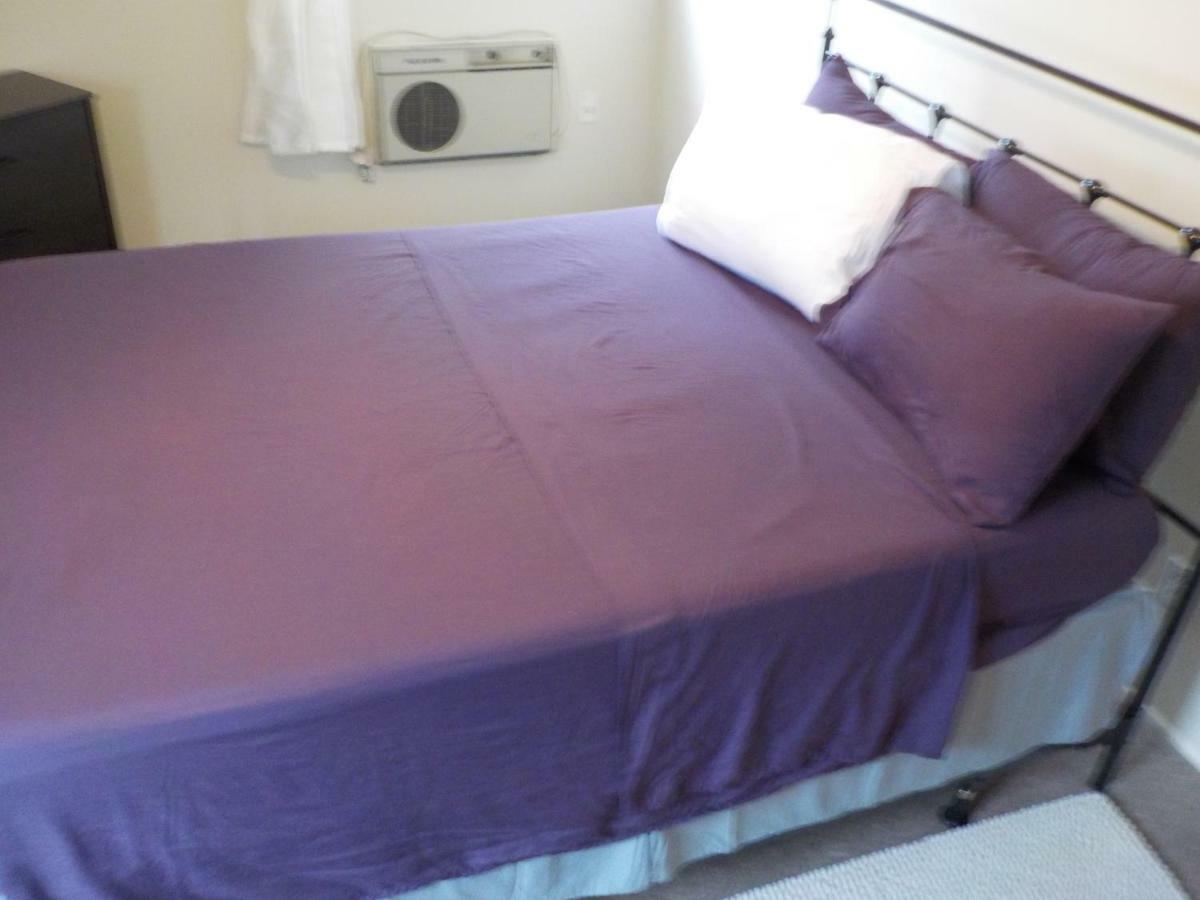 Guest house At The Water's Edge In Canarsie!