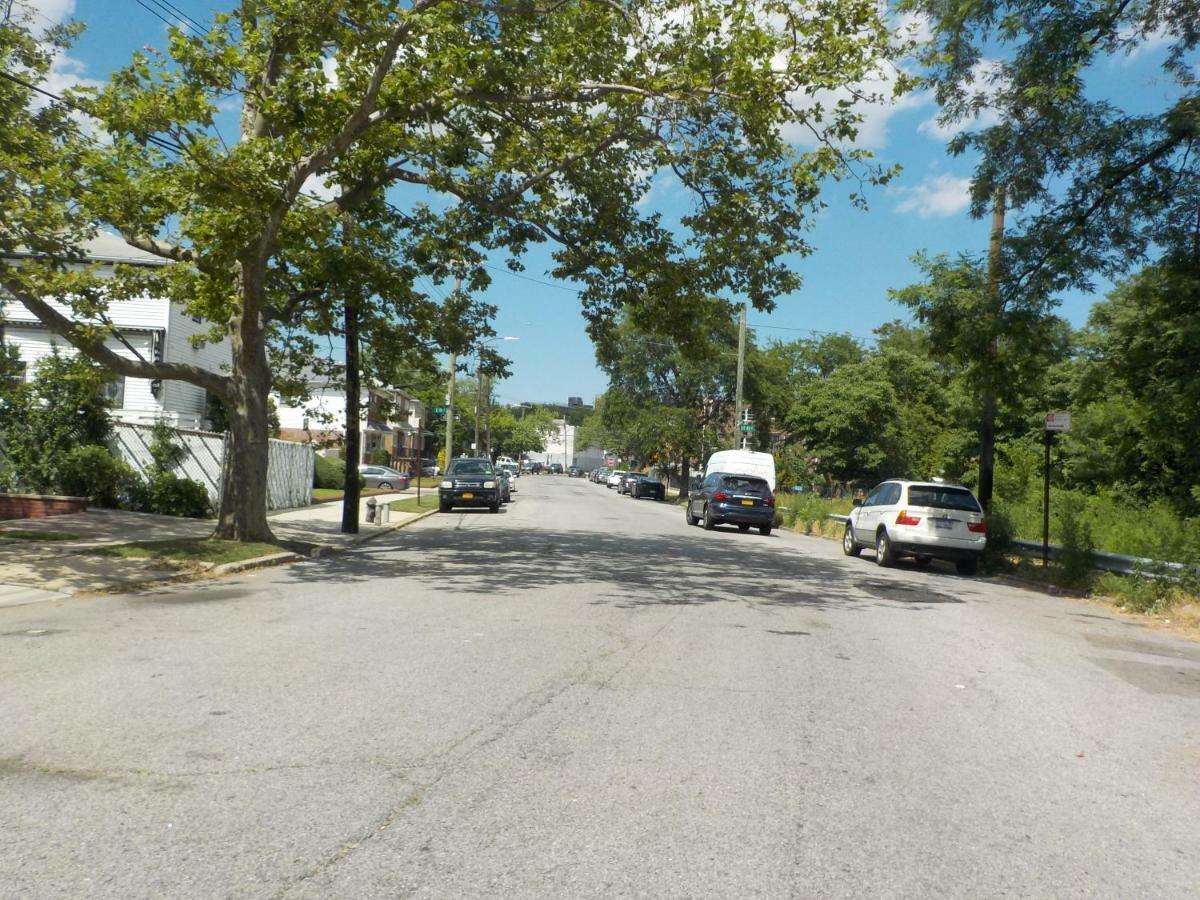 Guest house At The Water's Edge In Canarsie!