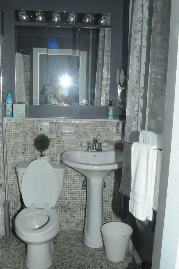 Plush Spacious 1 Bedroom Apt Williamsburg