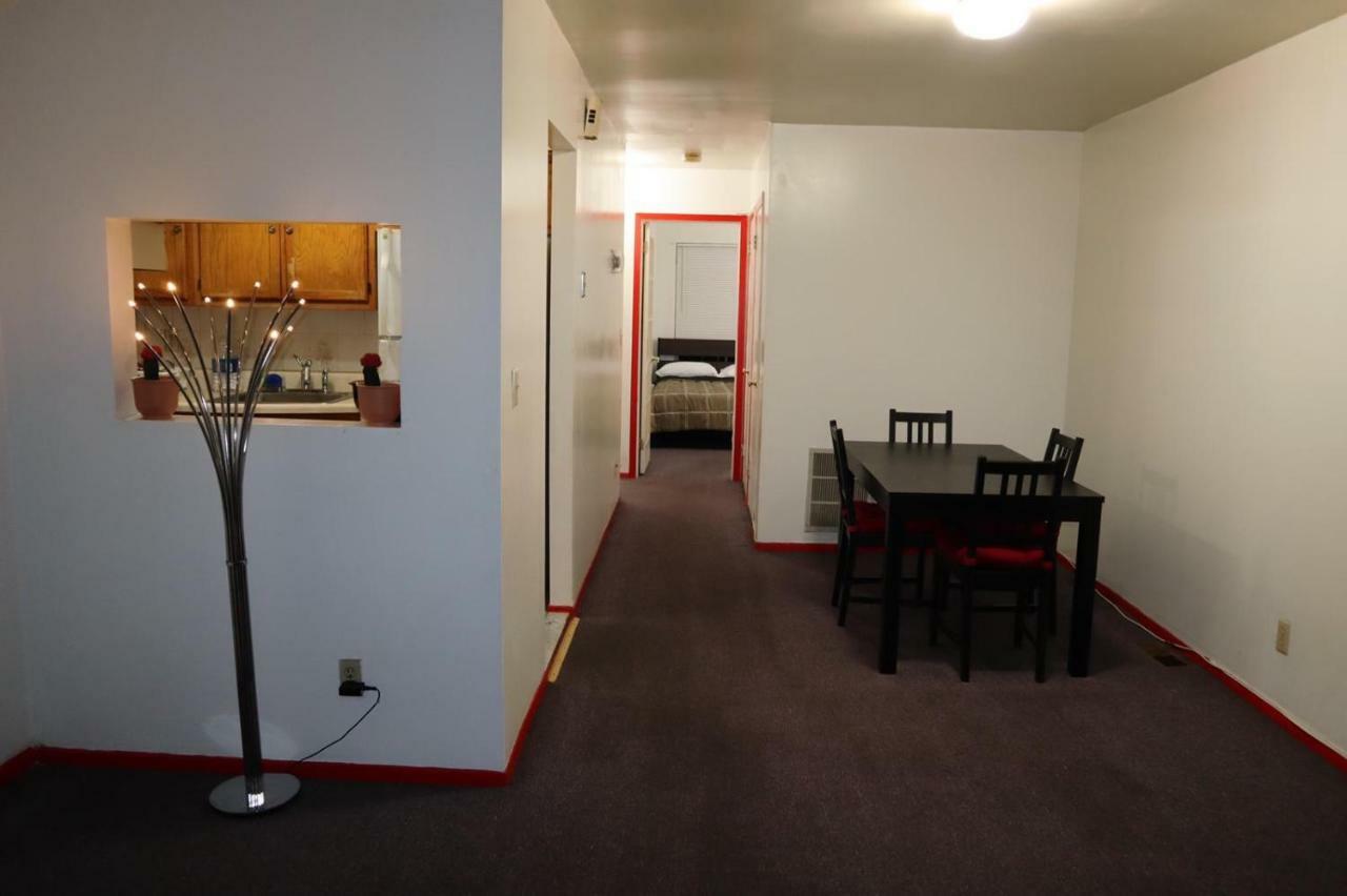 Apartment Brooklyn's Hart St