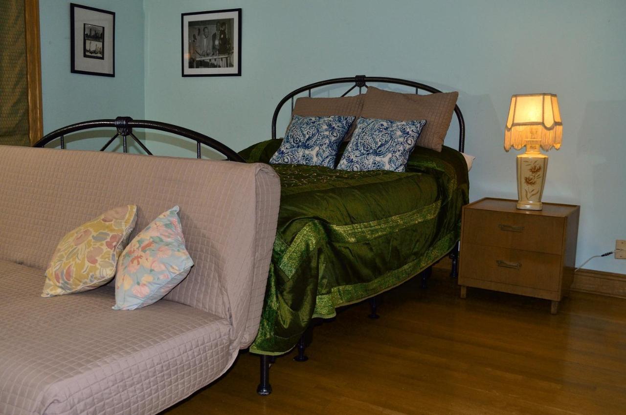 Harlem Jazz Getaway Mansion. Holiday home New York