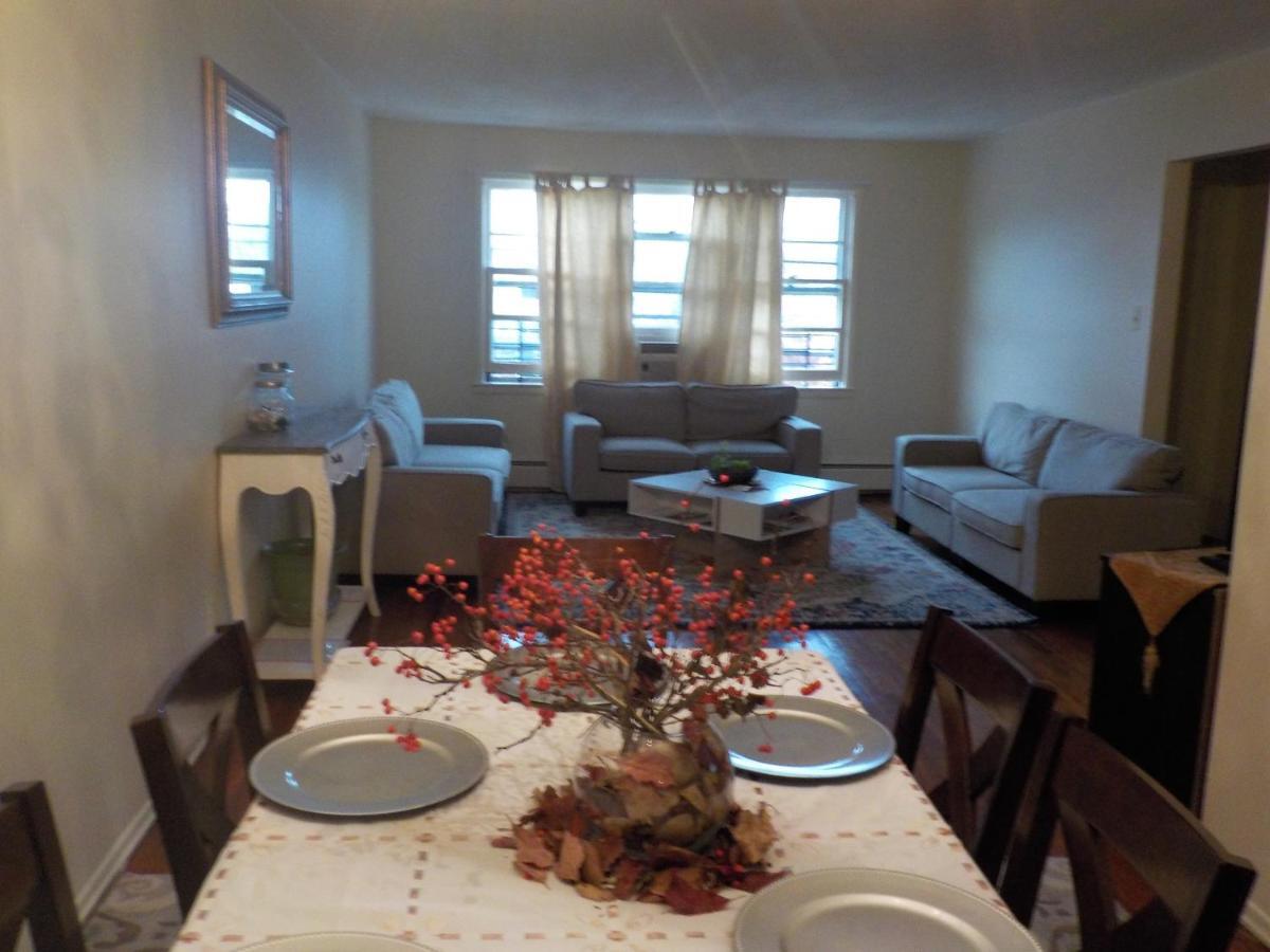 At The Water's Edge In Canarsie! Guest house New York