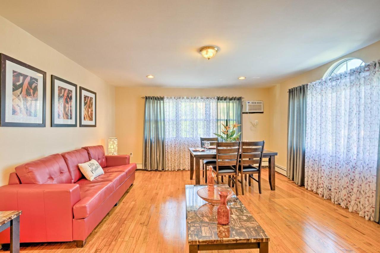 Cute Jamaica Apt. W/ Patio+grill - 19 Mi. To Nyc! Apartment *