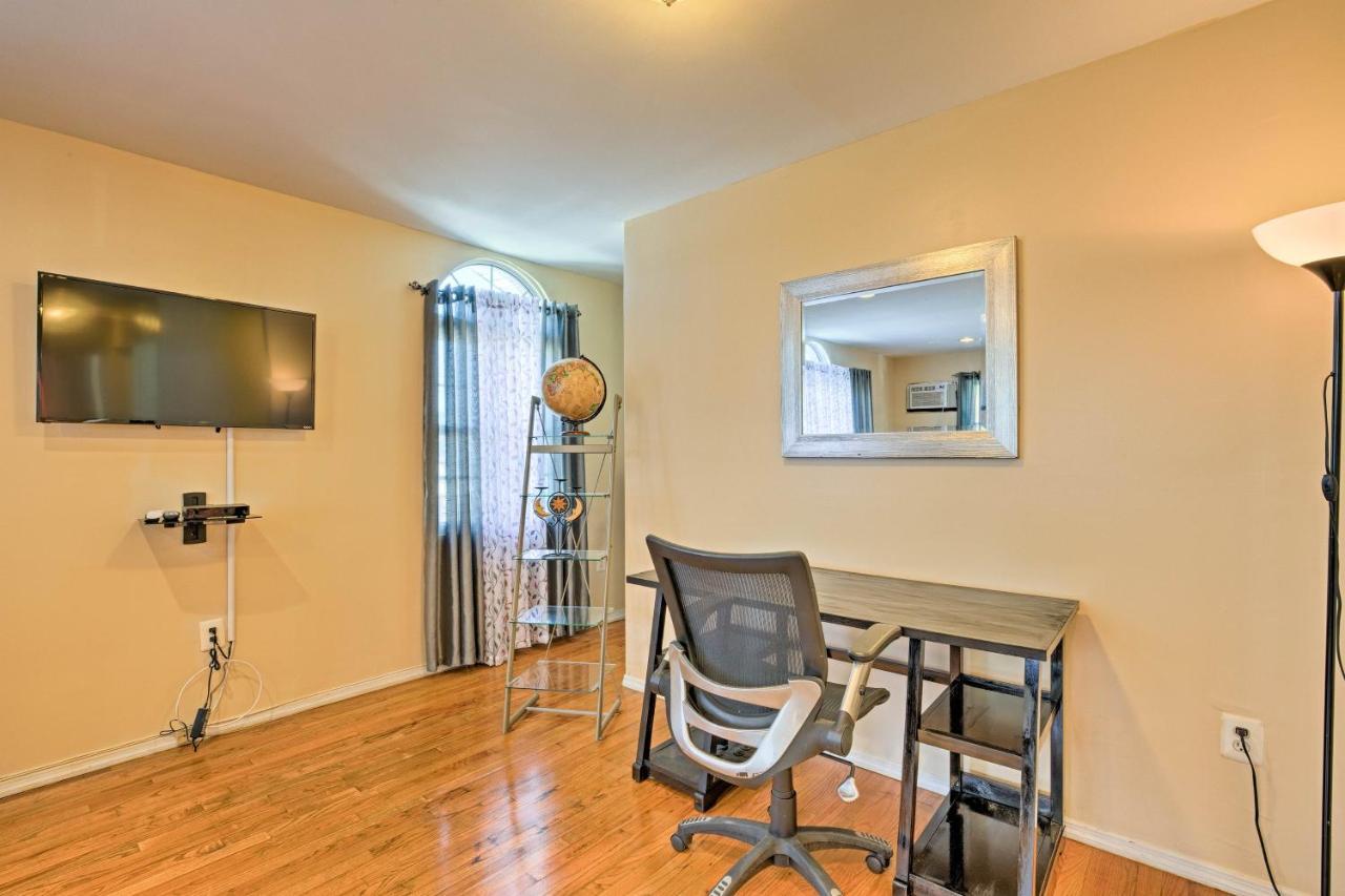 Apartment Cute Jamaica Apt. W/ Patio+grill - 19 Mi. To Nyc!