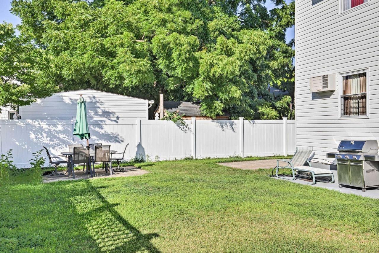 Cute Jamaica Apt. W/ Patio+grill - 19 Mi. To Nyc! Apartment *