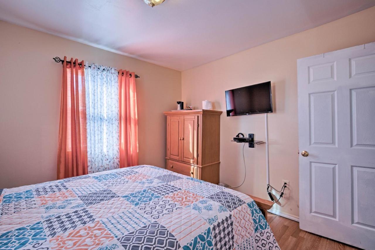 Cute Jamaica Apt. W/ Patio+grill - 19 Mi. To Nyc! Apartment
