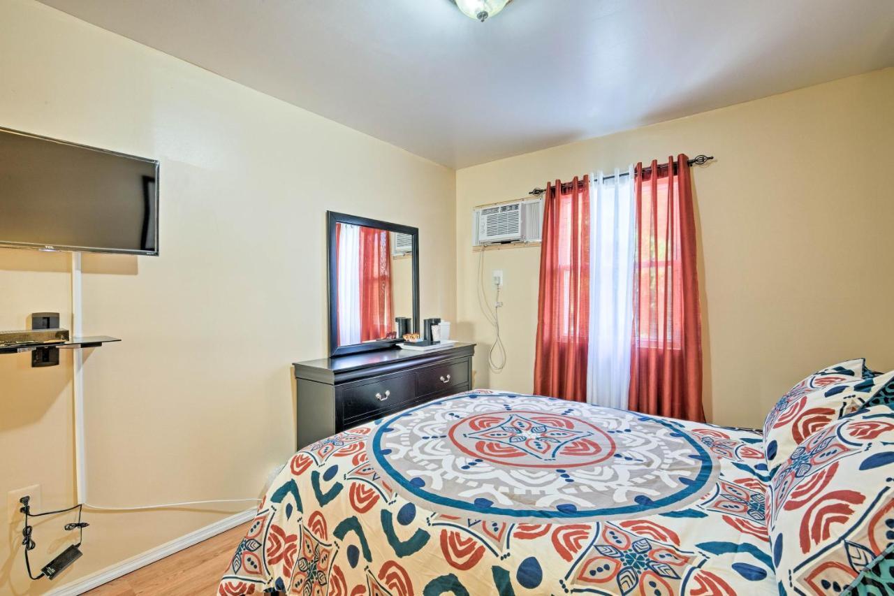 Cute Jamaica Apt. W/ Patio+grill - 19 Mi. To Nyc! Apartment