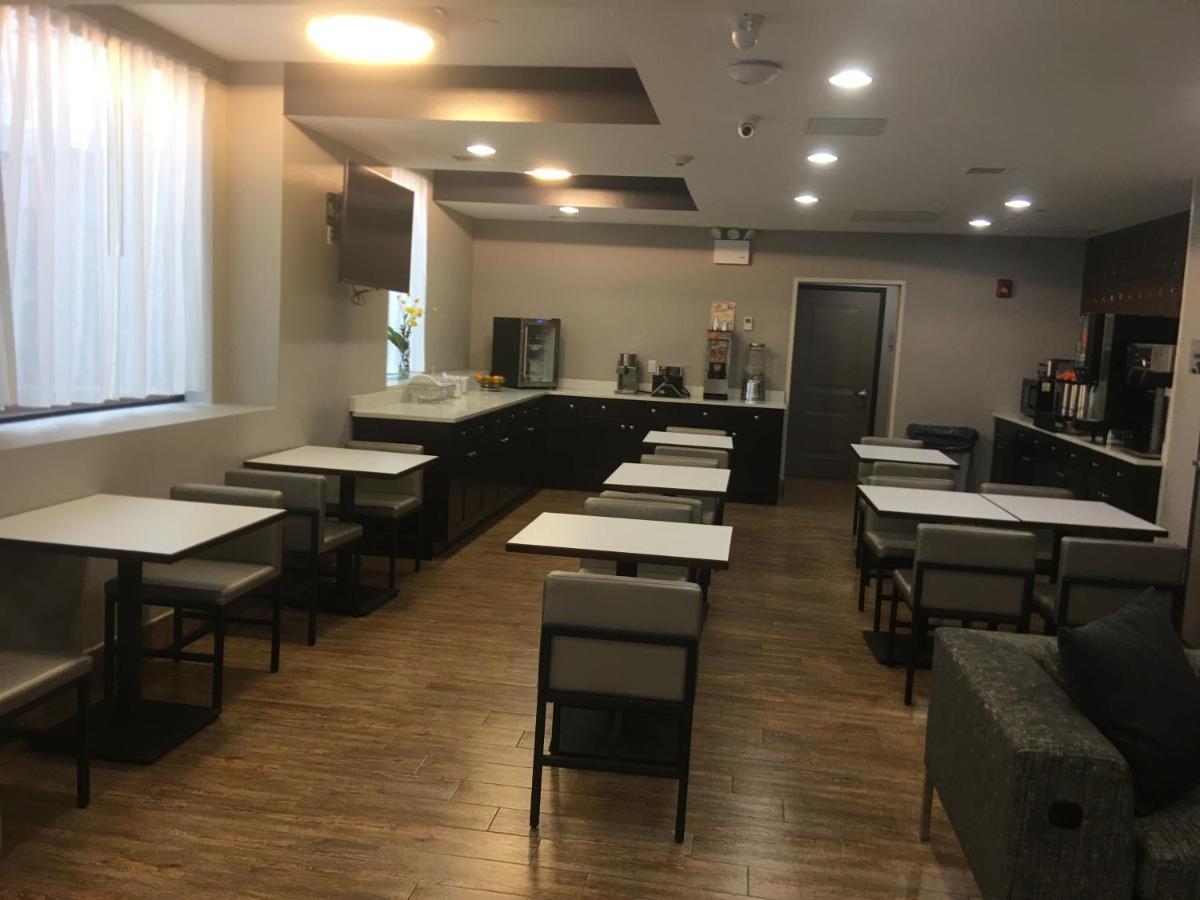 Wingate By Wyndham Jfk Airport, Far Rockaway Ny