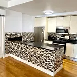 Modern Apartment In Heart Of Brooklyn