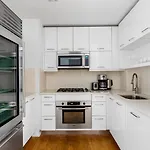 Blueground Hells Kitchen Gym Wd Nr Museum Nyc-1435