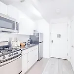 3Br 1Ba Charmer Near Near Times Square & Broadway