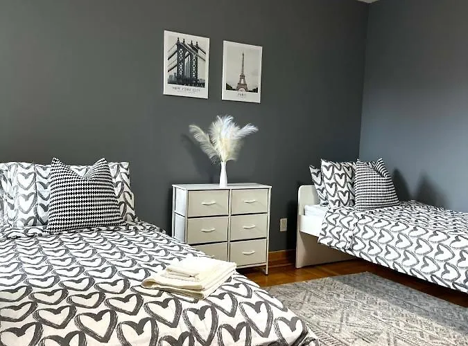 Modern Apartment In Heart Of Brooklyn