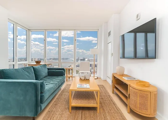 Unique 2 Bedroom Apartment At Mid West
