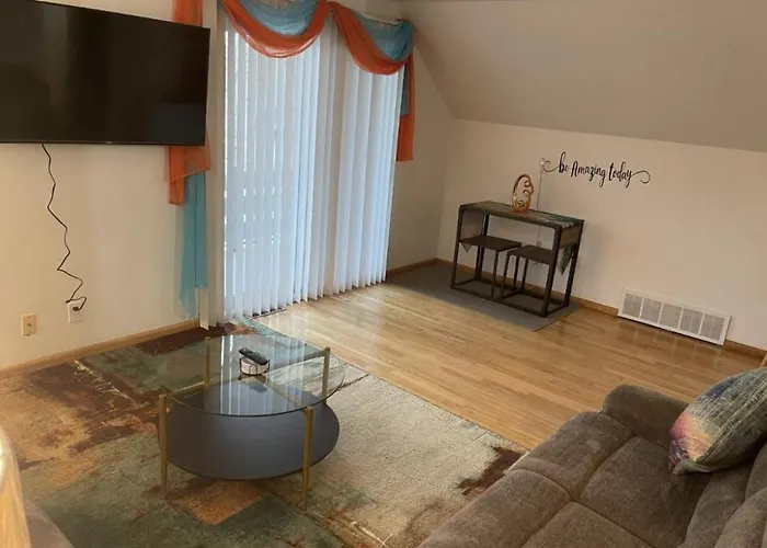Lovely 3Bd 1Bath In Apt