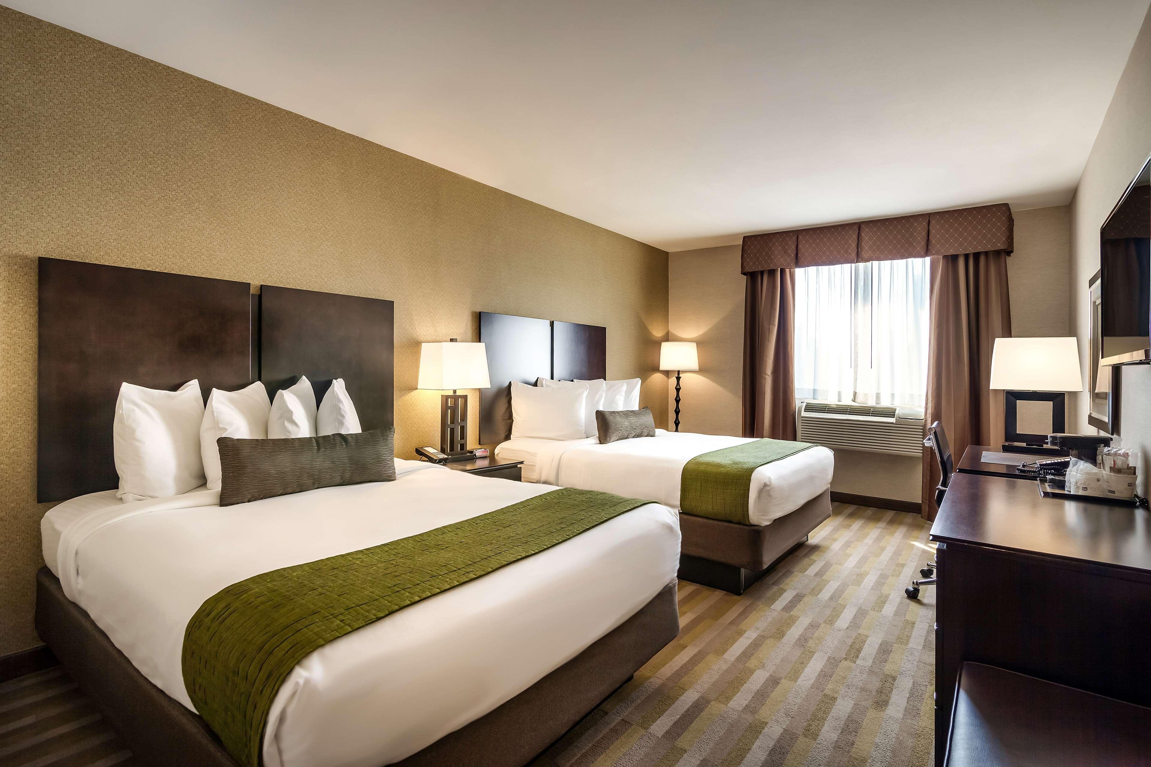 Hotel Western Plaza New York