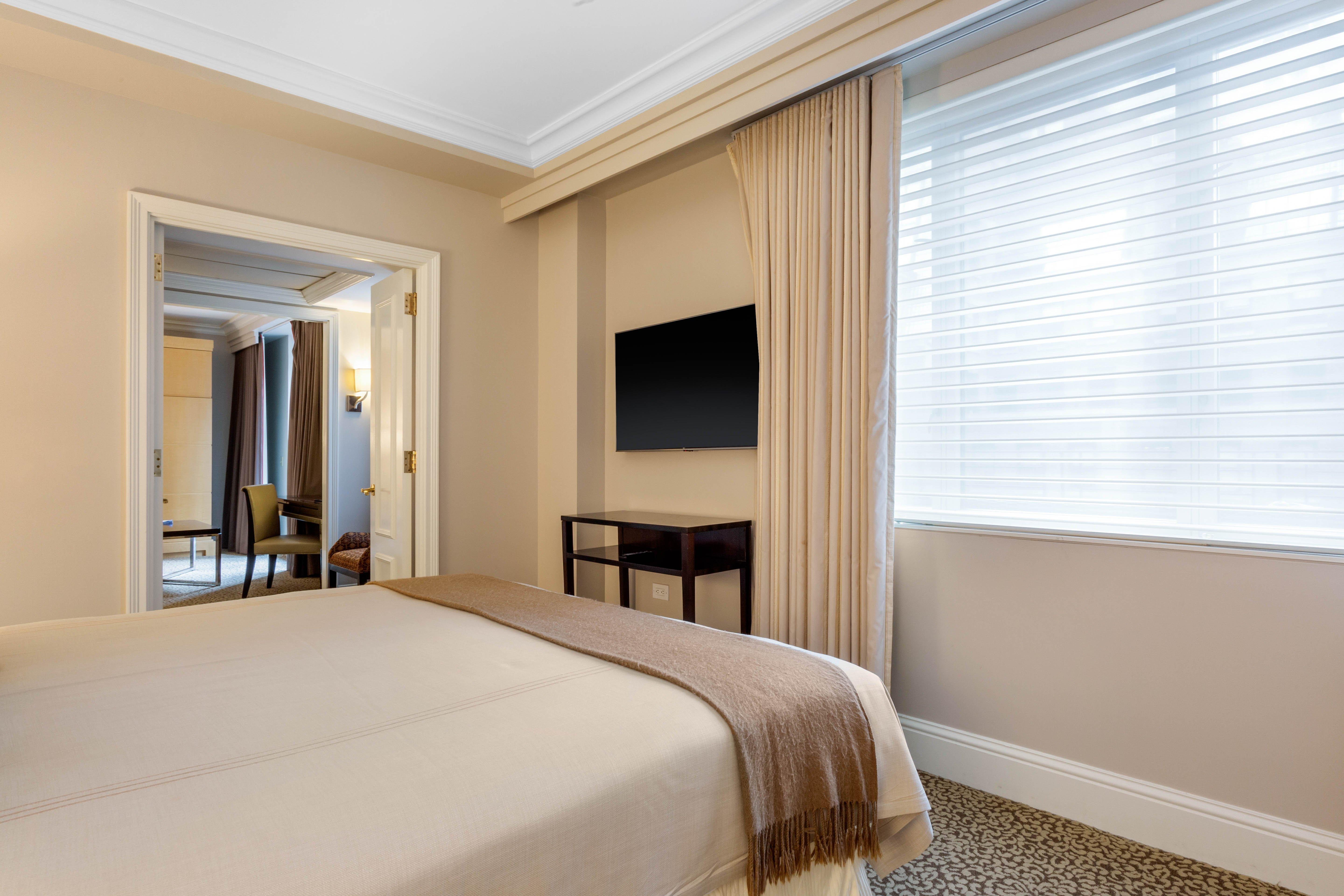 Hotel Omni Berkshire Place New York