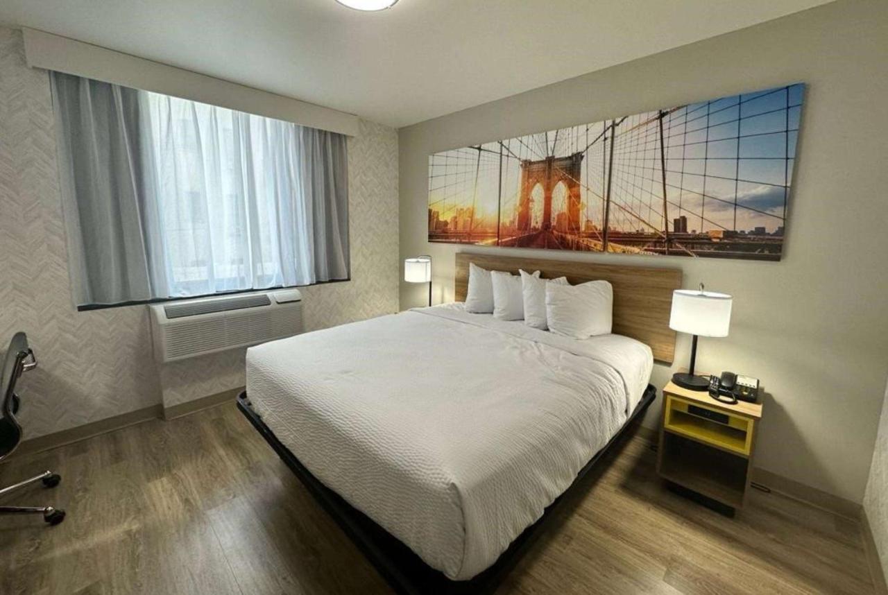 Days By Wyndham Brooklyn Eastern Parkway Hotel New York