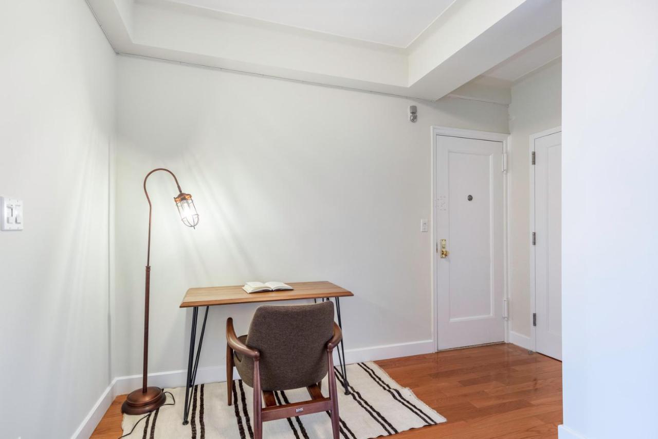 Ues 2br Windoor Pool Doorman Views Nyc-243 Apartment