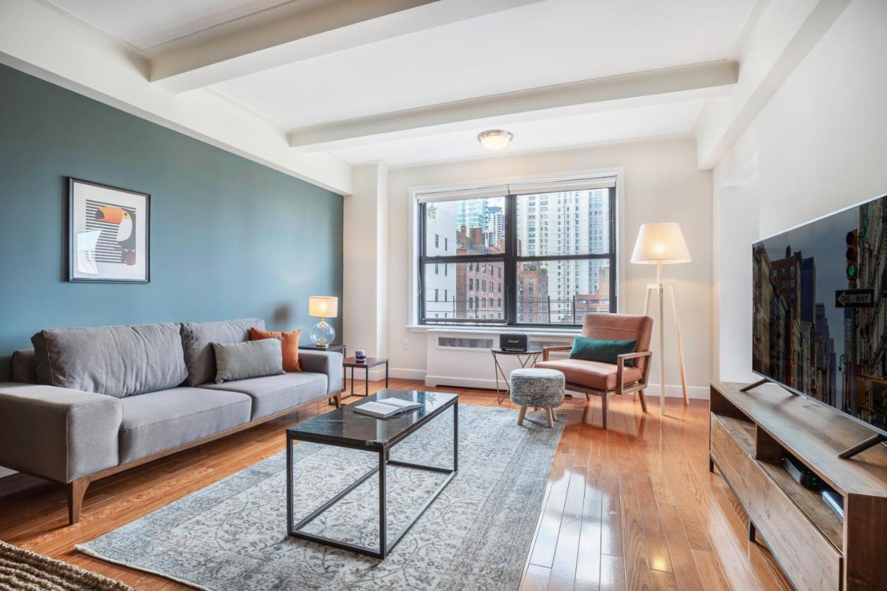 Ues 2br Windoor Pool Doorman Views Nyc-243 New York