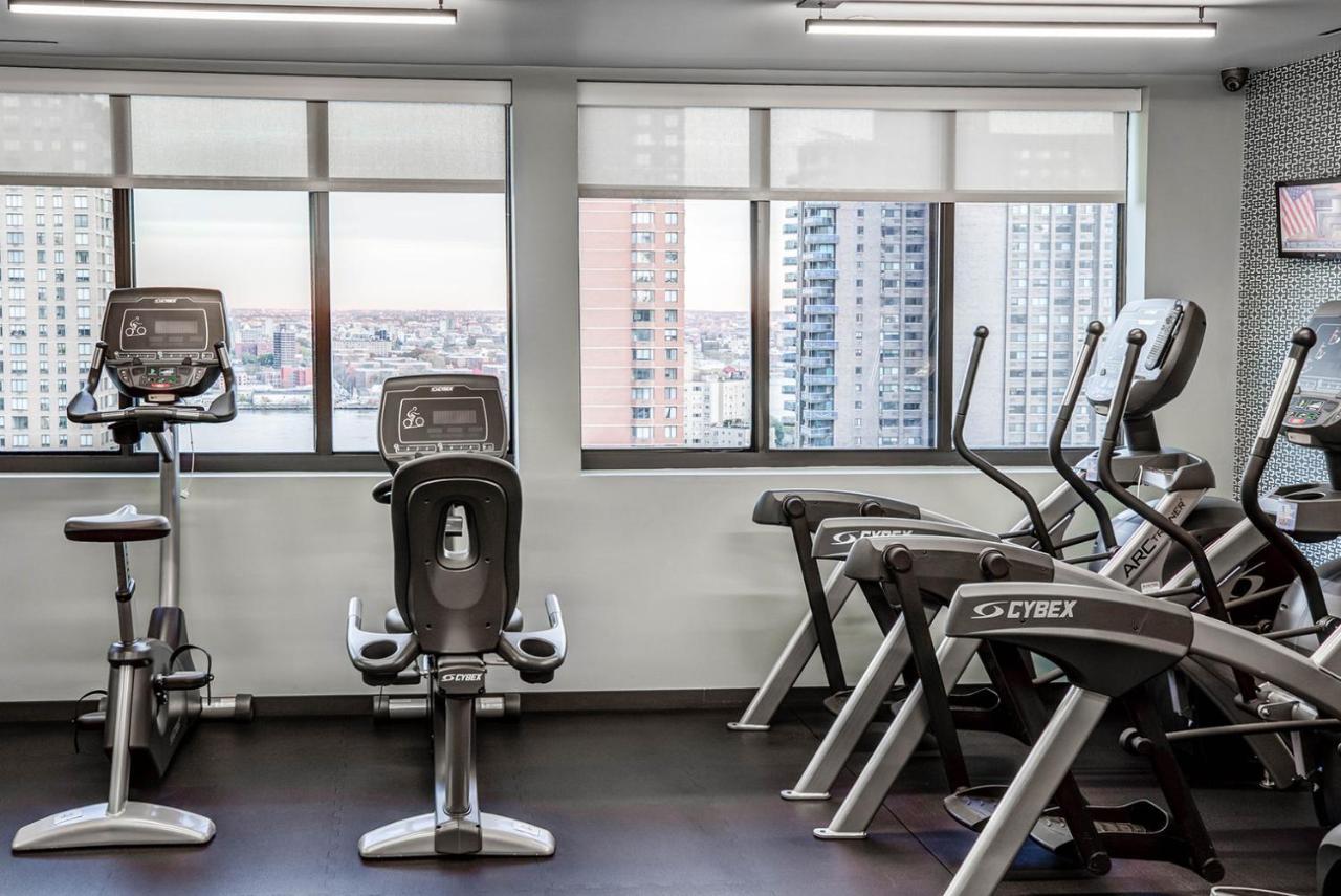 Ues 1br W Gym Nr Art Museums Nyc-1180