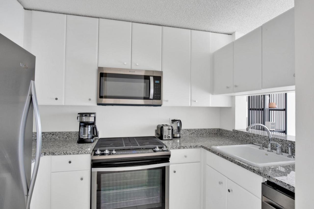 Apartment Uws 1br W Elevator Gym Dm Playroom Rooftop Nyc-869 *