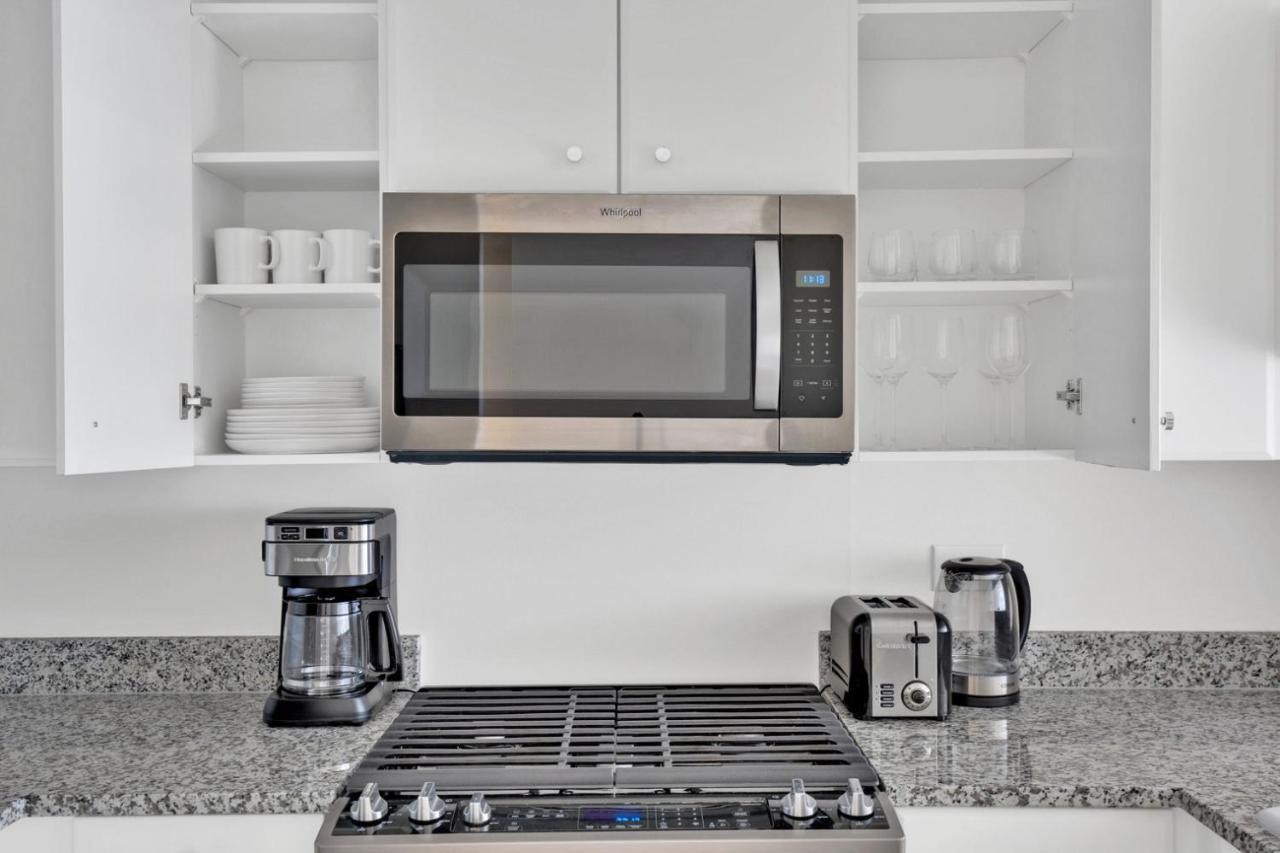 Uws 1br W Elevator Gym Dm Playroom Rooftop Nyc-869 Apartment *