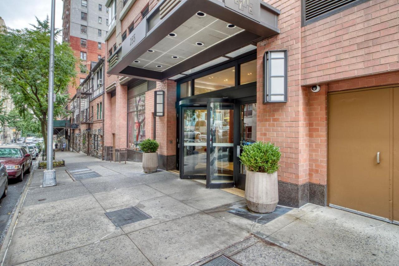 Apartment Uws 1br W Elevator Gym Dm Playroom Rooftop Nyc-869