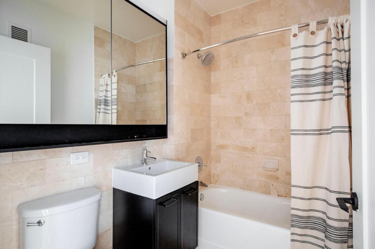 Fidi Jr 1br W Bar Lounge Gym Nr Street Nyc-1345 New York