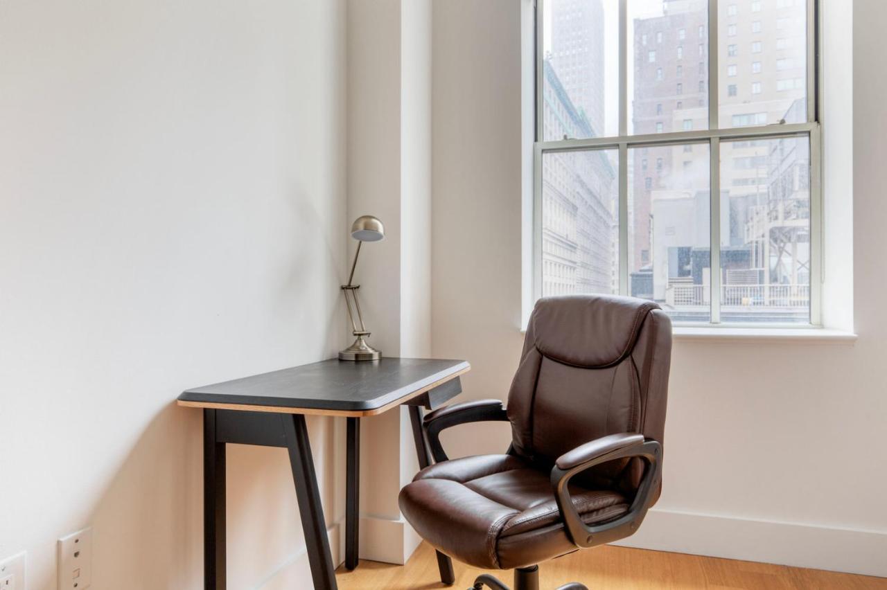 Fidi Jr 1br W Bar Lounge Gym Nr Street Nyc-1345 Apartment