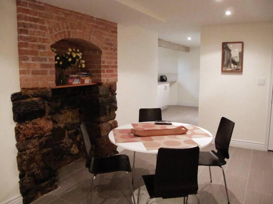 The Griffin B And B, Private Two Bedroom In Victorian Ditmas Park