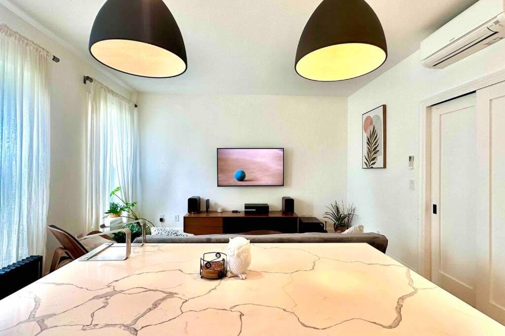 Airy, Modern Penthouse In A Brooklyn Brownstone *