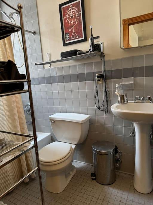 1 Bedroom Retreat In West Harlem - Near Columbia U Apartment *