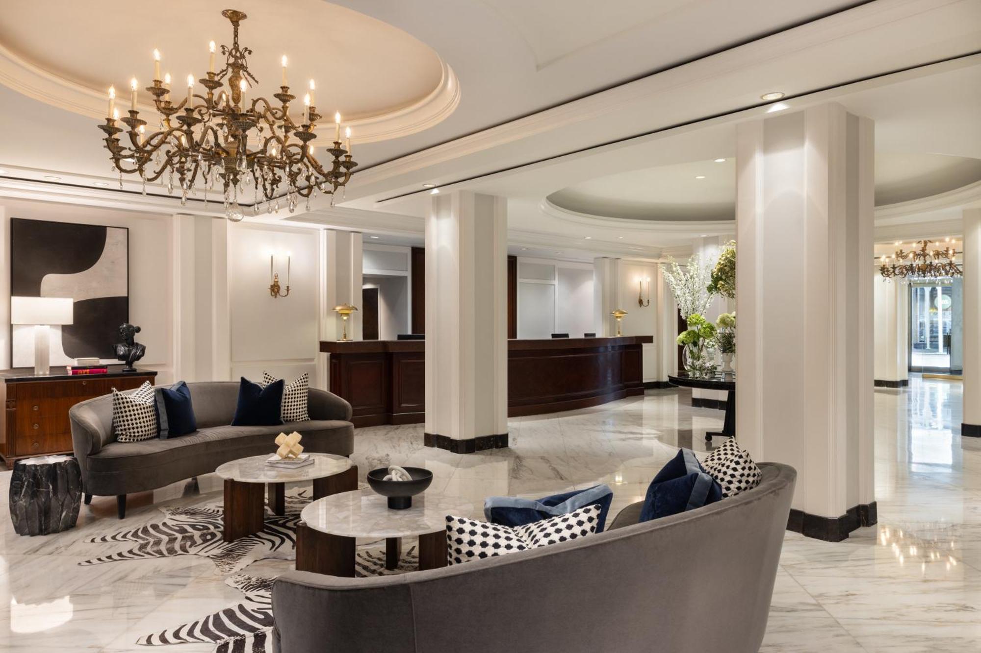 Omni Berkshire Place 4*