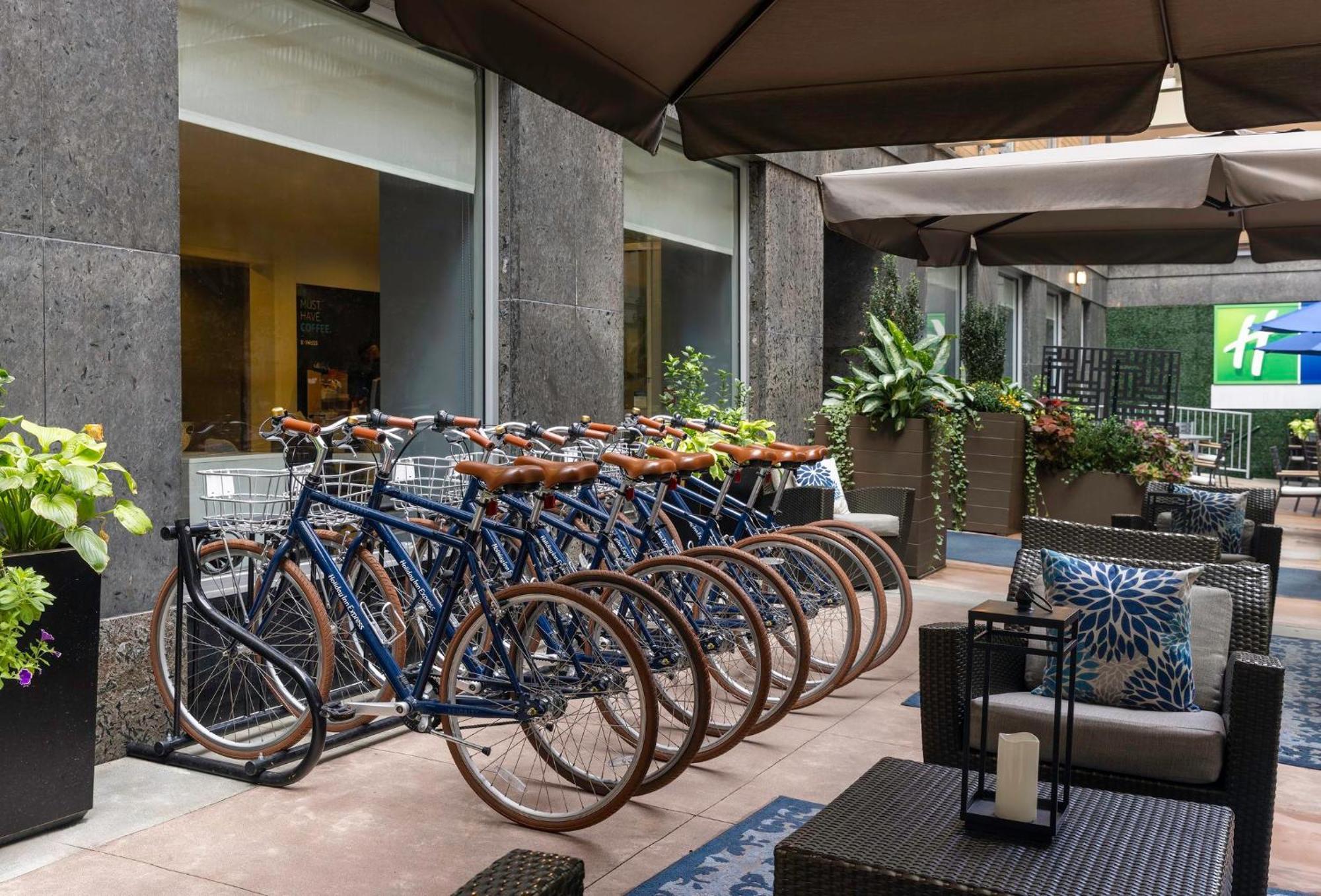 Holiday Express City Chelsea By Ihg 3*