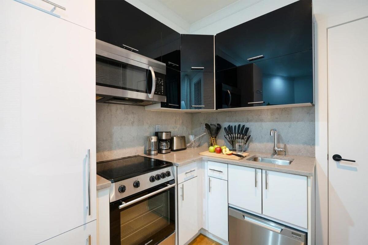 403-2e Newly Renovated Ues *