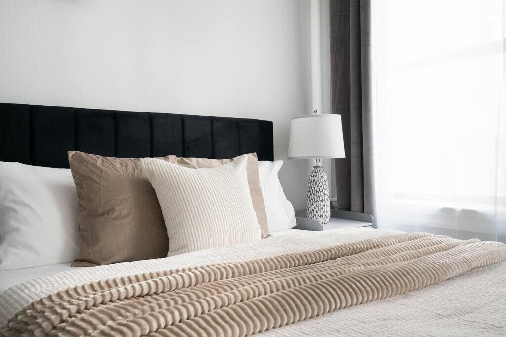73-705n Luxury Elv Bldg 24h Dm Gym Apartment New York