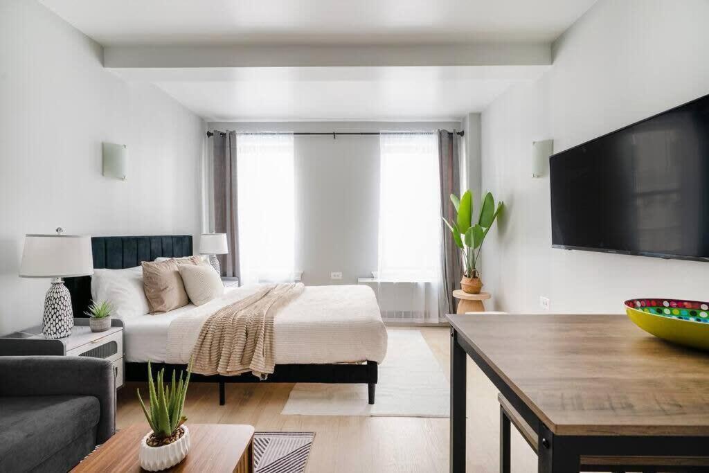 Apartment 73-705n Luxury Elv Bldg 24h Dm Gym New York
