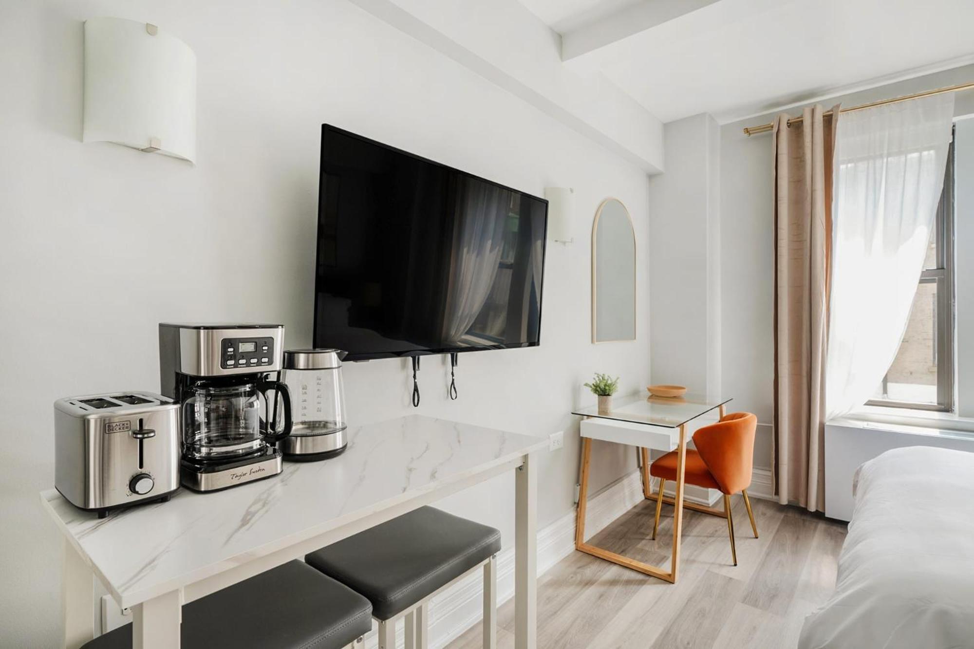 73-518 Newly Reno Uws Doorman Gym Laundry Apartment *