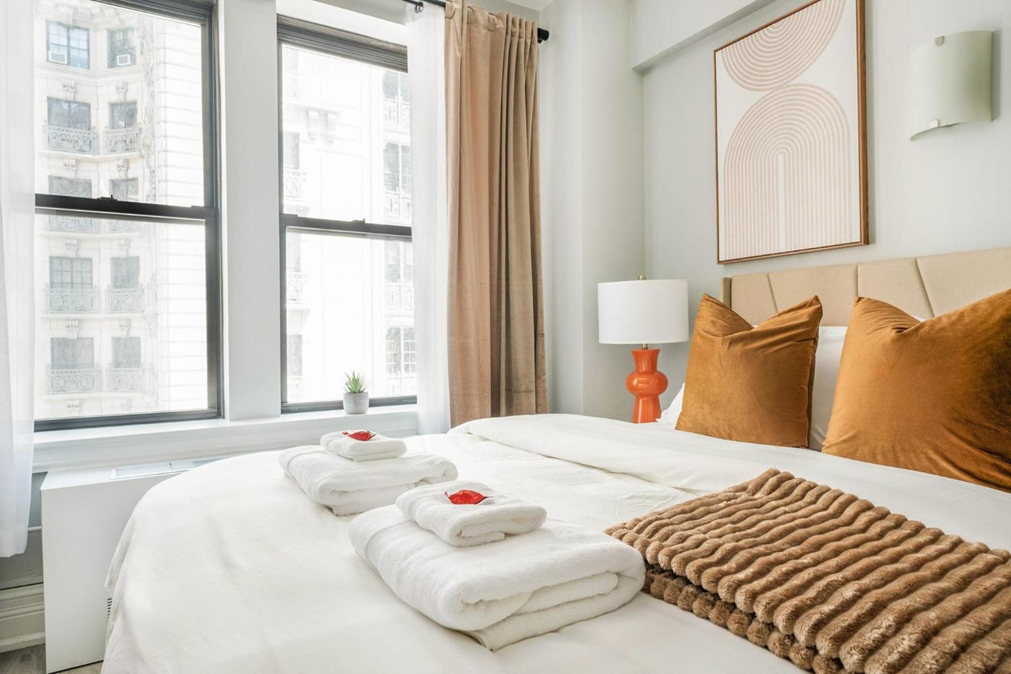 73-1104 New Uws Doorman Gym Apartment *