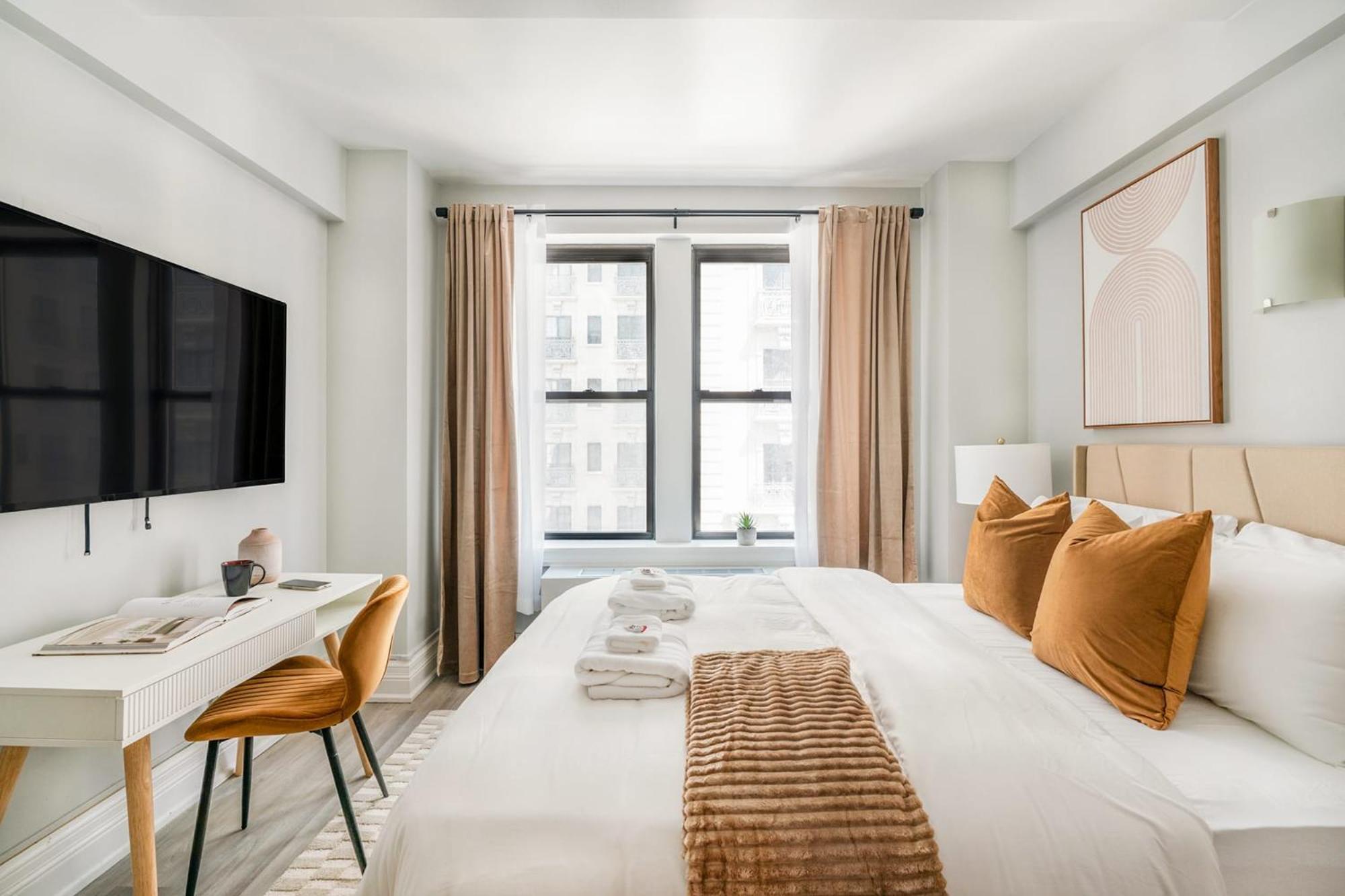 73-1104 New Uws Doorman Gym Apartment *