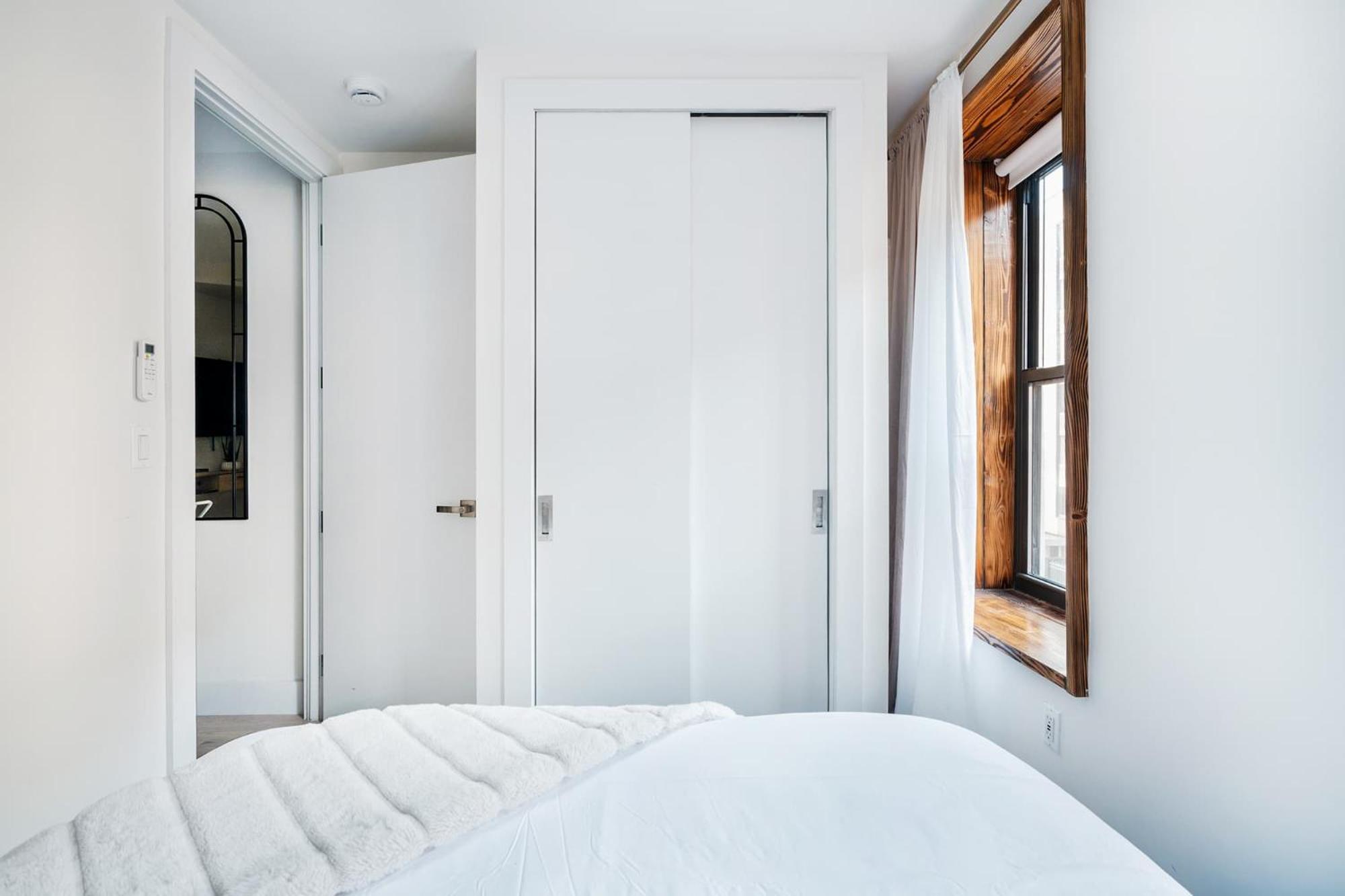 48-3fe 2br Prime Midtown West Apartment *