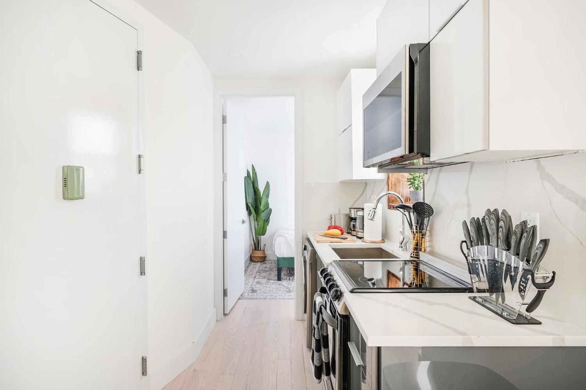 48-3fe 2br Prime Midtown West New York
