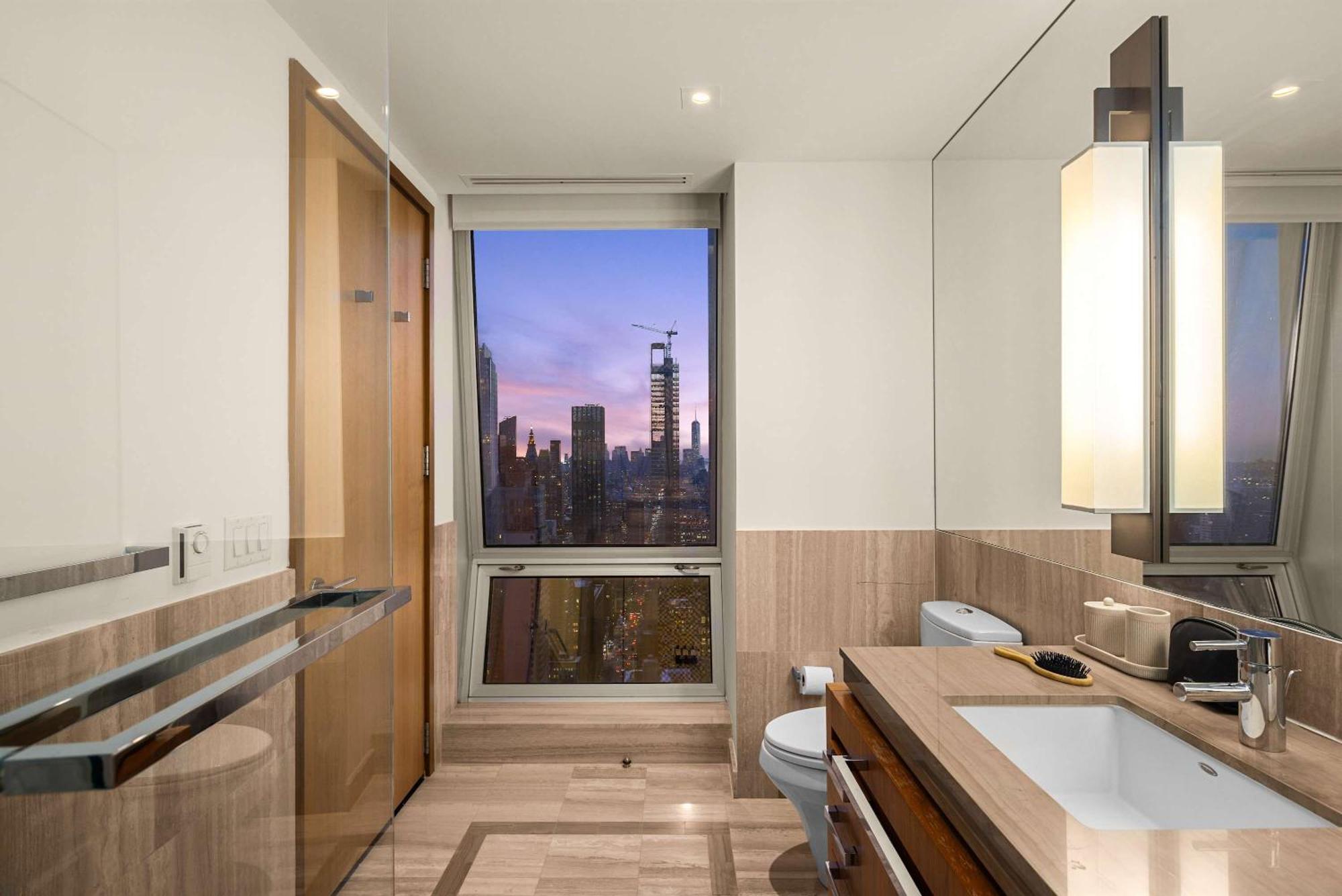 Billionaire Bunker Best View Of Nyc & World Trade Center Apartment
