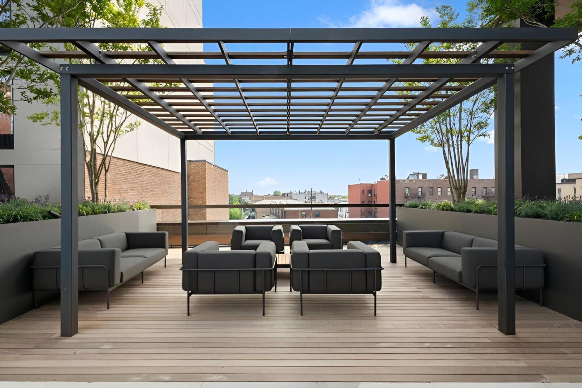 Luxury Meets Comfort Upscale In Brooklyn Apartment New York