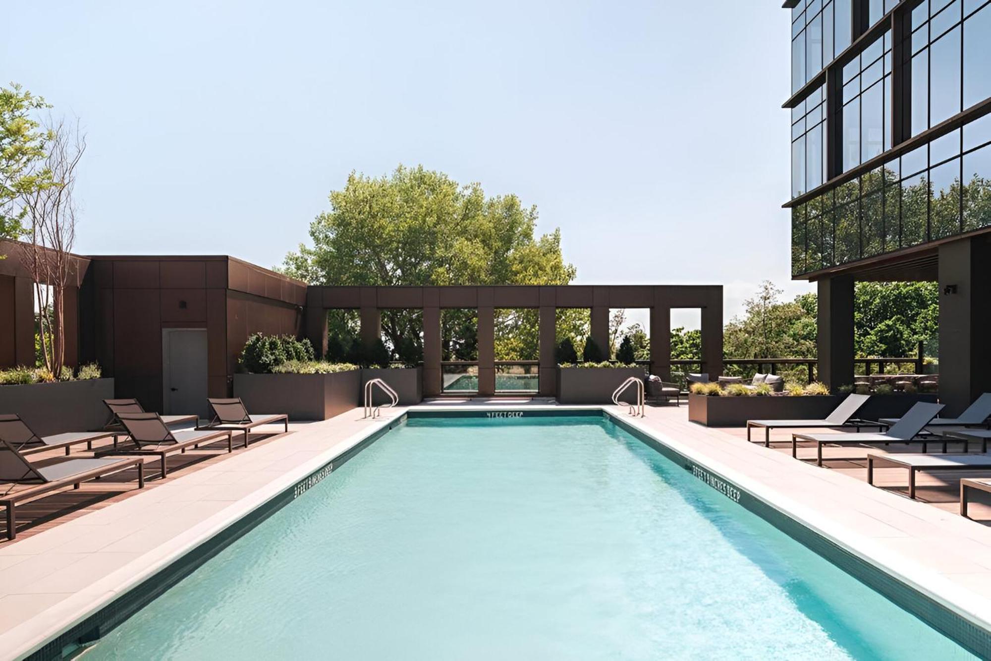 Apartment Posh With Luxe Amenities In Prime Location! New York