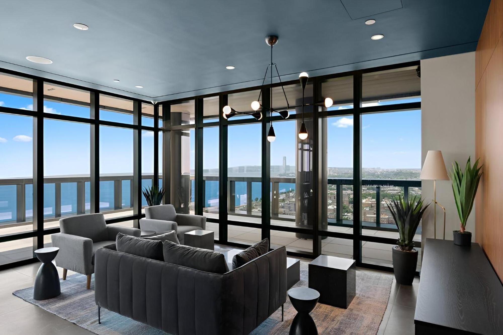 Posh With Luxe Amenities In Prime Location! Apartment New York