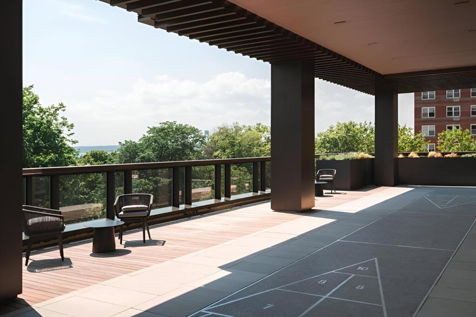 Posh With Luxe Amenities In Prime Location! New York